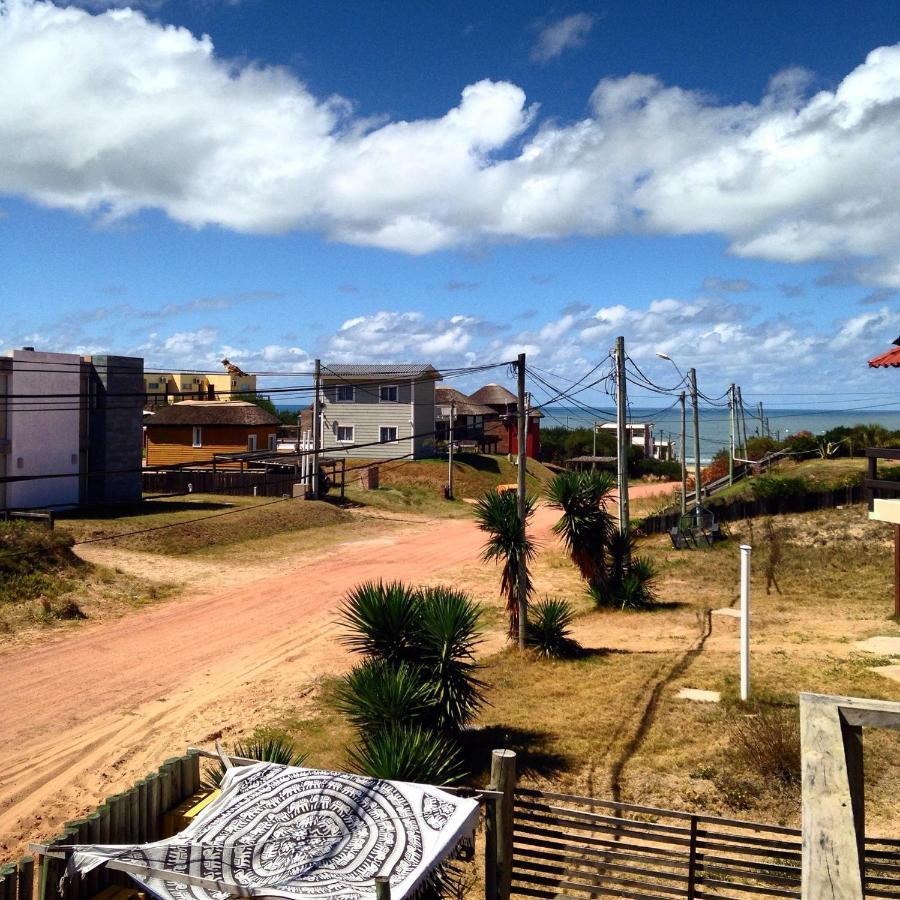 Hostel Vente Al Diablo Punta Del Diablo Exterior photo