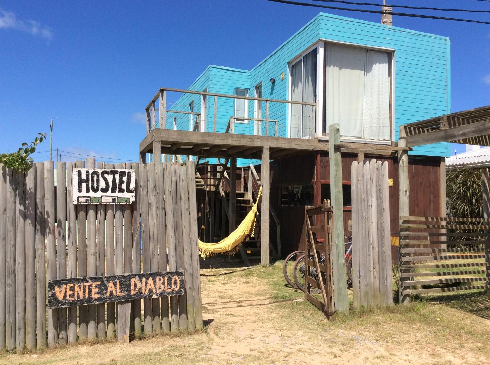 Hostel Vente Al Diablo Punta Del Diablo Exterior photo