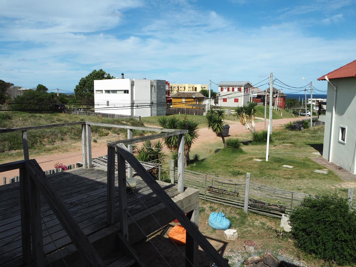 Hostel Vente Al Diablo Punta Del Diablo Exterior photo