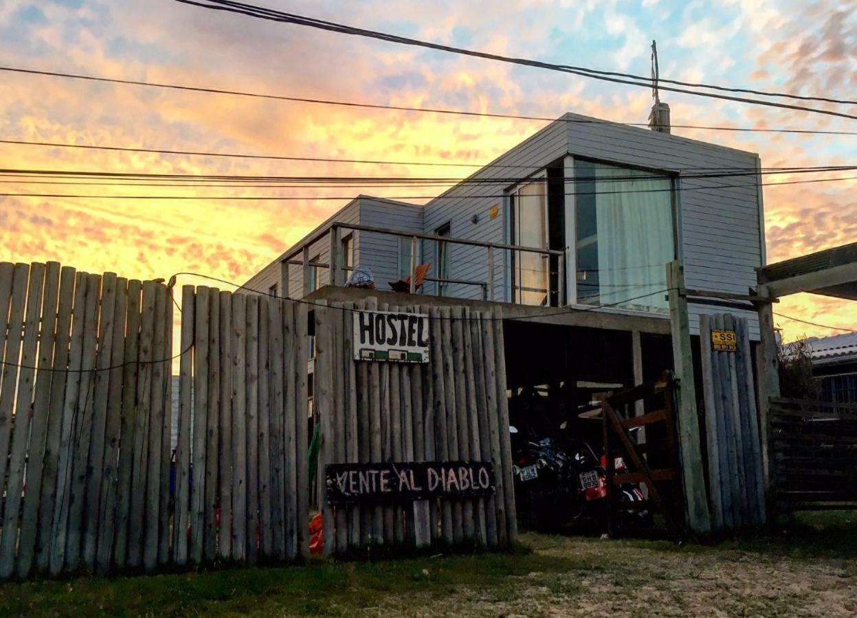 Hostel Vente Al Diablo Punta Del Diablo Exterior photo